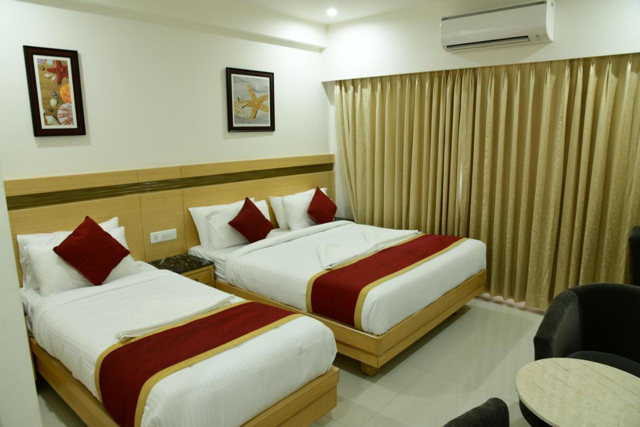 Hotel U.T.Elite Bangalore Exterior photo