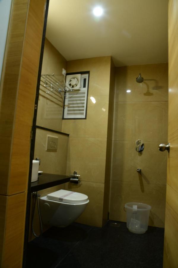 Hotel U.T.Elite Bangalore Exterior photo