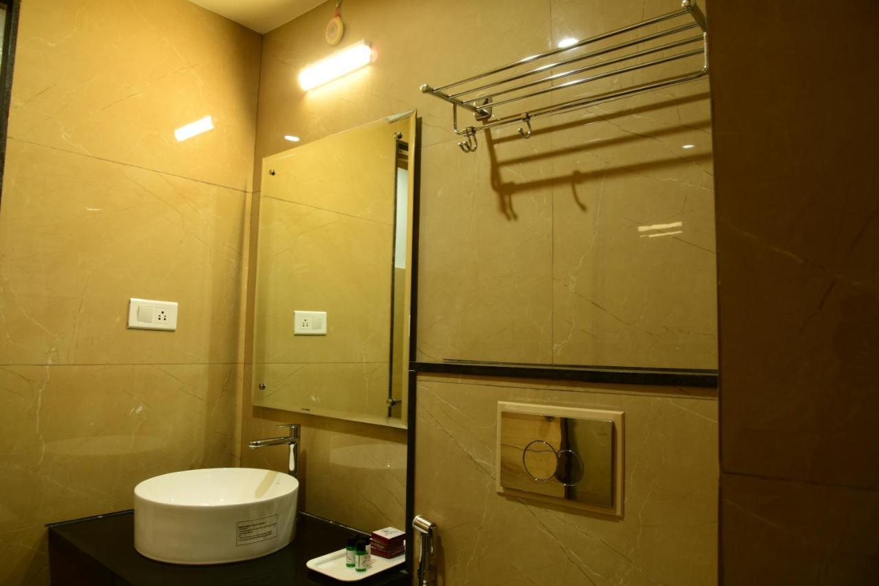 Hotel U.T.Elite Bangalore Exterior photo