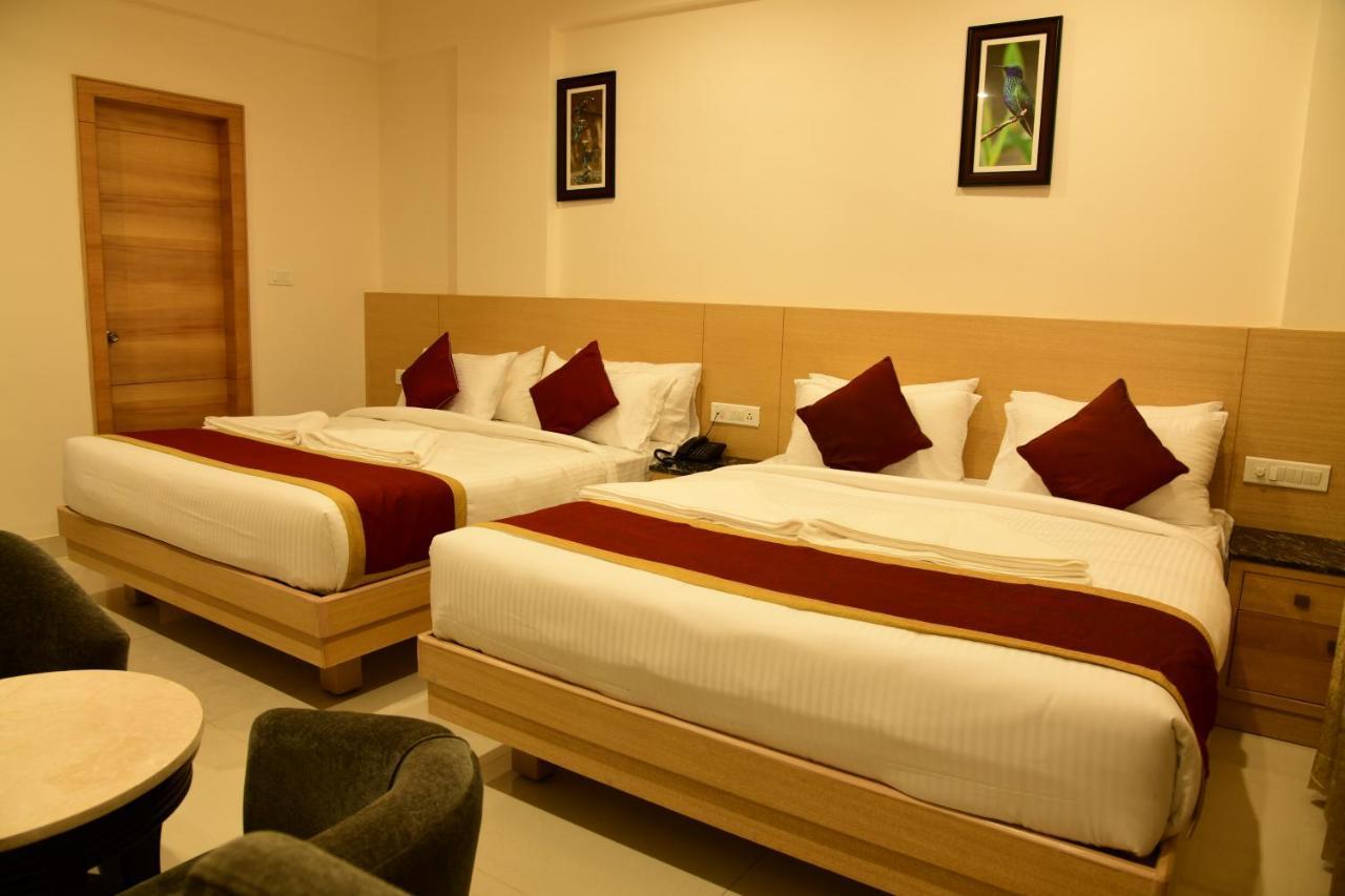 Hotel U.T.Elite Bangalore Exterior photo
