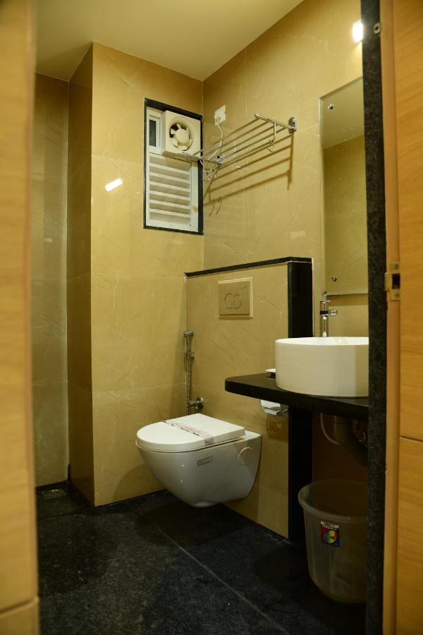 Hotel U.T.Elite Bangalore Exterior photo