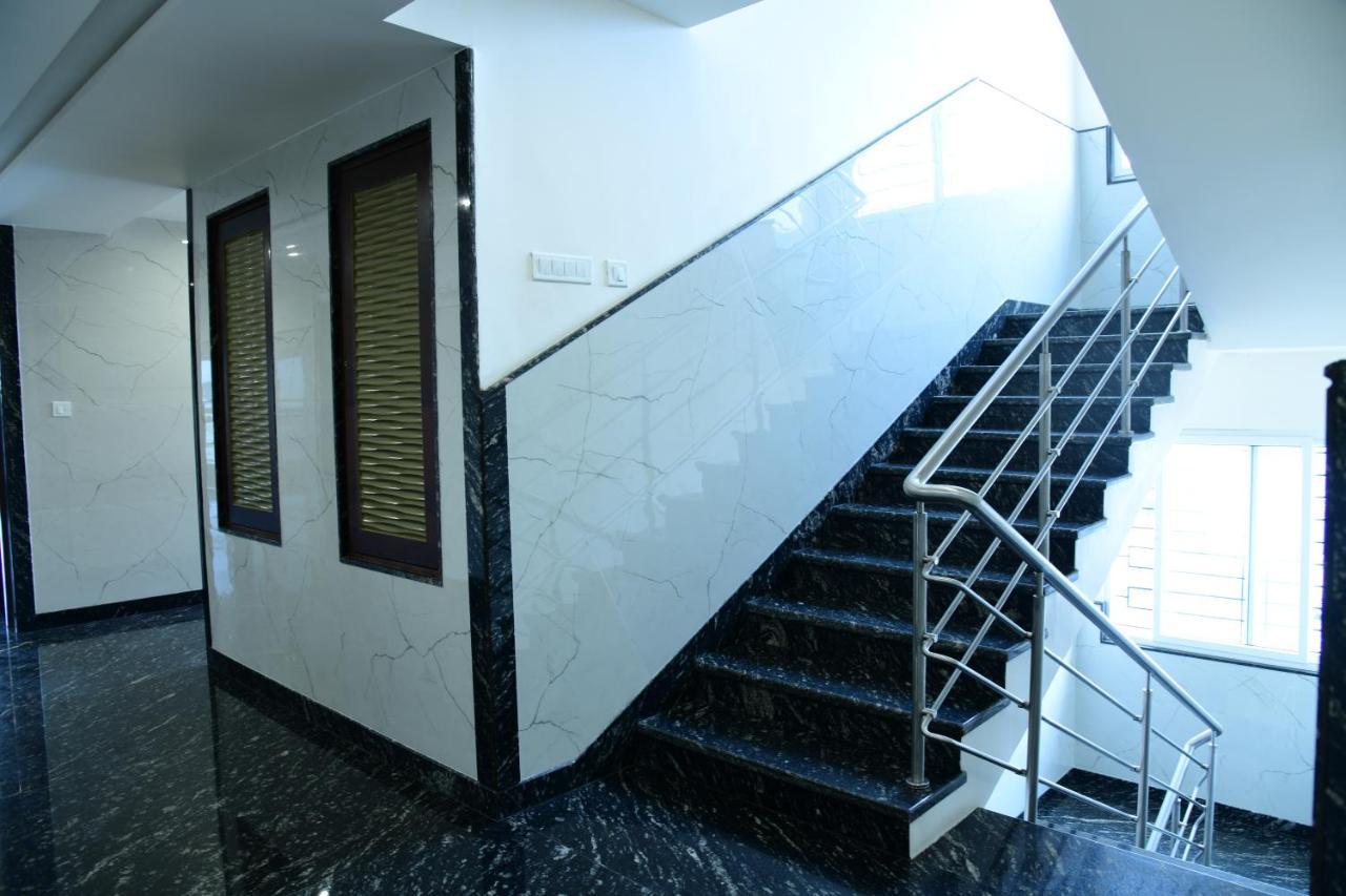 Hotel U.T.Elite Bangalore Exterior photo